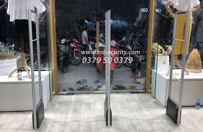 lắp đặt cổng từ chống trộm đơn giản tại bi&ecirc;n h&ograve;a